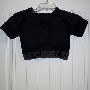 Black gym shark crop top
